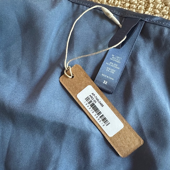 Skims Arctic Stretch Silk Crop Sleep Tank, Size 3X NWT - Picture 3 of 3